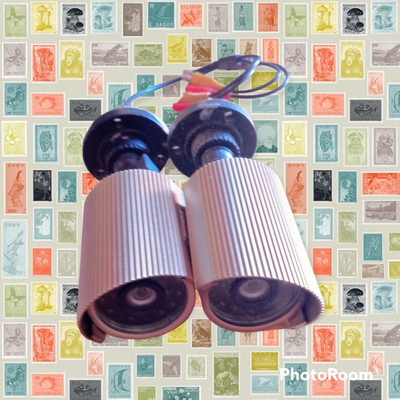 Set of Two Defender Security Cameras - Picture 2 of 4